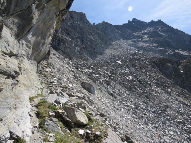 Blick in den Grosse Grabe. Ab hier ist eine gesunde Psyche und eine ordentliche Portion Bergerfahrung gefragt