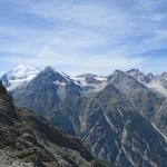 wie auf dem Präsentierteller liegt die ganze Bergkette vor uns