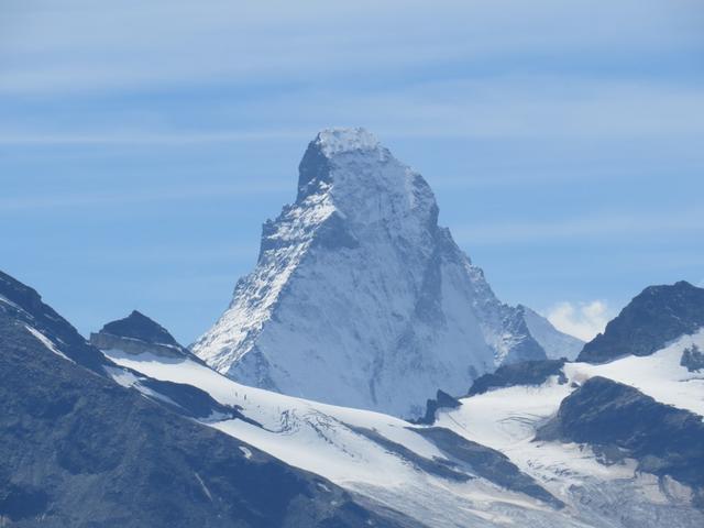 ganz hinten im Mattertal grüsst das Matterhorn