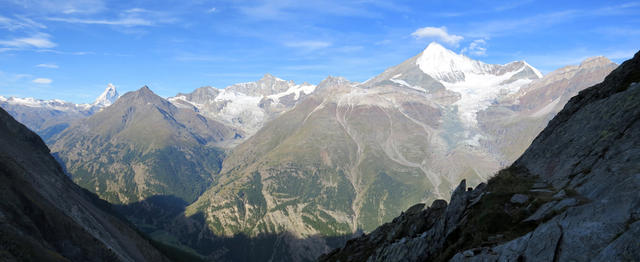 Matterhorn, Zinalrothorn und Weisshorn. Bei Breitbildfotos nach dem anklicken, immer noch auf Vollgrösse klicken