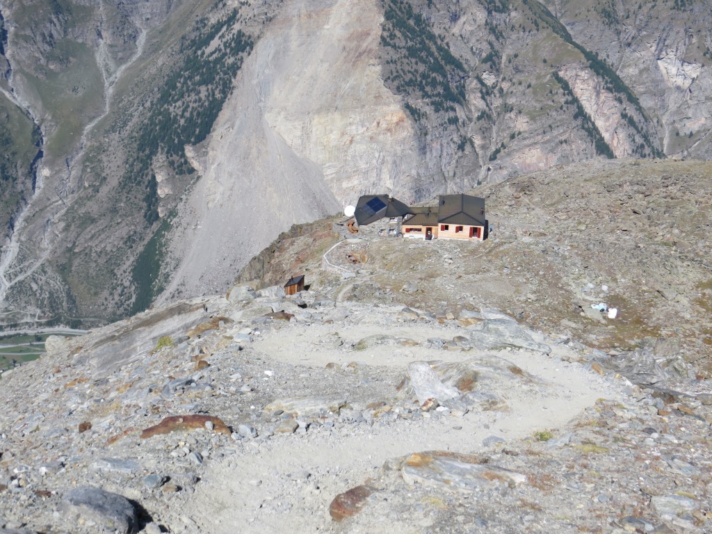 noch ein paar Serpentinen und wir sind wieder bei der Domhütte