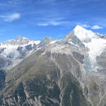 super schönes Breitbildfoto. So sieht das Panorama bei der Domhütte aus