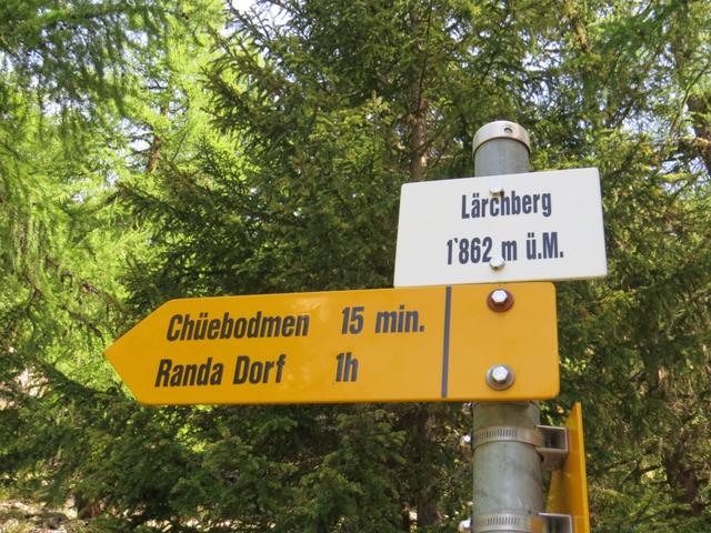 Wegweiser bei Lärchberg 1862 m.ü.M. es geht weiter abwärts Richtung Randa