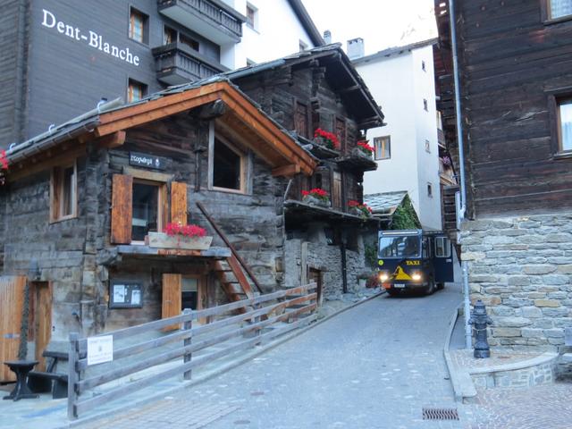 im alten Dorfkern von Zermatt