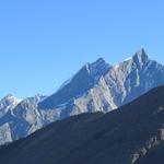 Blick zum Dirruhorn 4035 m.ü.M. und Hohberghorn 4219 m.ü.M.