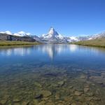 wir haben den malerisch gelegenen Stellisee 2537 m.ü.M. erreicht