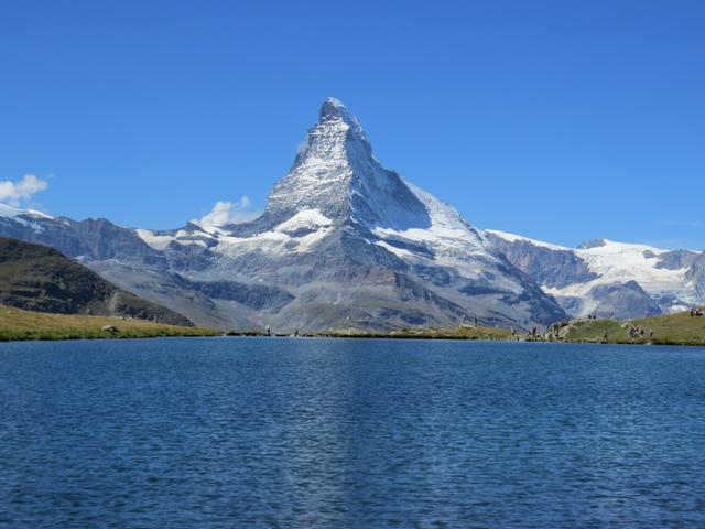 der Stellisee ist bekannt wegen der Matterhornspiegelung