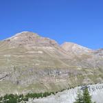 Blick hinauf zum Unterrothorn und rechts davon zum Oberrothorn