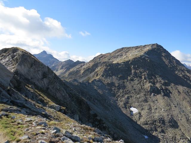 links der Badus, rechts der Rossbodenstock und die Martschallücke