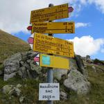 Wegweiser bei der Badushütte 2505 m.ü.M.