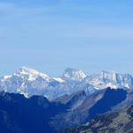schönes Breitbildfoto mit Blick zum Monte Rosa und zu den Walliser Bergriesen