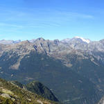 sehr schönes Breitbildfoto. Blick zu Monte Rosa, Walliser und Berner Alpen