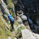 in der Schlucht müssen die Hände wieder gebraucht werden. Bei Starkregen oder Schnee unpassierbar