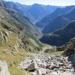 wieder stockt uns der Atem. Diesmal ist es der tiefe Blick ins Val Redòrta bis knapp vor Sonogno, der uns beeindruckt