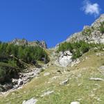 Blick hinauf zum Passo di Redòrta. Noch vor kurzem standen wir dort oben