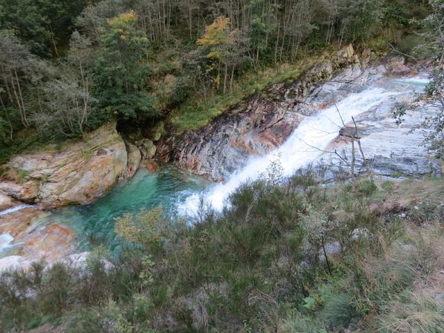 das Wasser ist uns aber zu kalt, und Sonogno noch weit weg