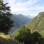 Blick oberhalb von Bisada in das tief eingeschnittene Valle di Vergeletto