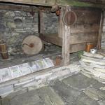 eine der Hütten ist als Alpmuseum eingerichtet und zeigt die Einrichtung und die Gerätschaften der einstigen Alpkäserei