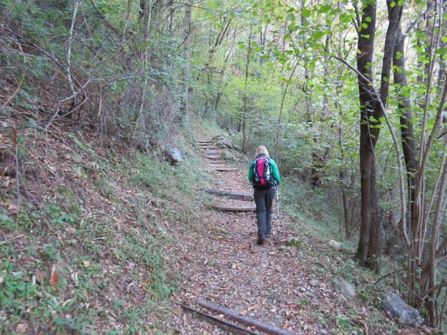 auf gut markiertem Wanderweg, geht es nun von hier aus...