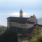 ... und zum Sacro Monte Madonna del Sasso. Weiter geht es mit der Luftseilbahn...