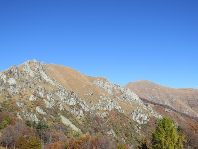 Blick hinauf zur Cima della Trosa und der Madone. Beide haben wir schon besucht