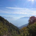 Blick über das Val Resa hinaus in die Magadino Ebene und Tenero