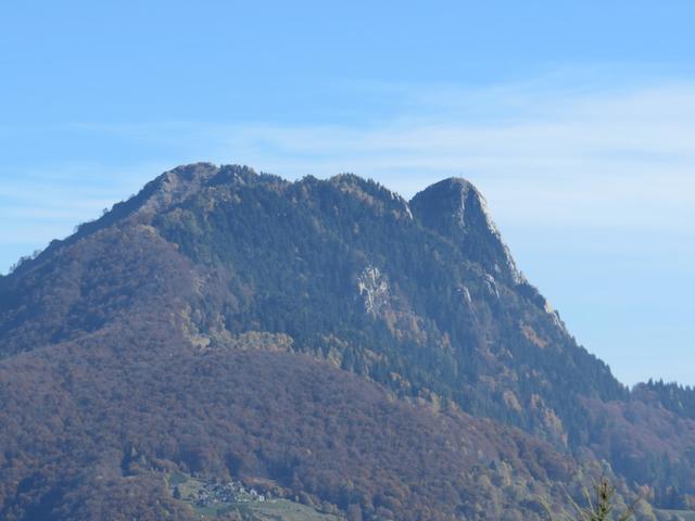 Blick hinauf zum Sassariente. Diesen Gipfel haben wir auch schon besucht