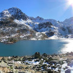 ...bis sich plötzlich der Obere Surettasee 2272 m.ü.M. von seiner schönsten Seite zeigt