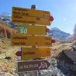 ...Isabrüggli 1768 m.ü.M. und zugleich die Splügenpassstrasse