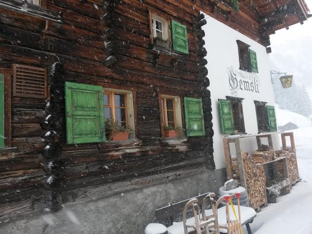 wir haben das Berghaus Gemsli 1658 m.ü.M. erreicht