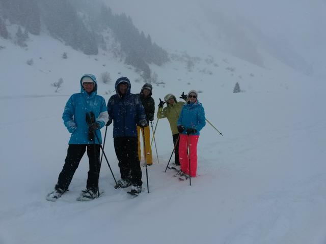 nach dem abladen der Rucksäcke ziehen wir im Schlappintal noch eine Schneeschuhrunde