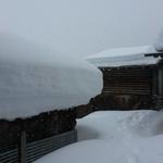 das kleine Walser Dorf Schlappin versinkt im Schnee
