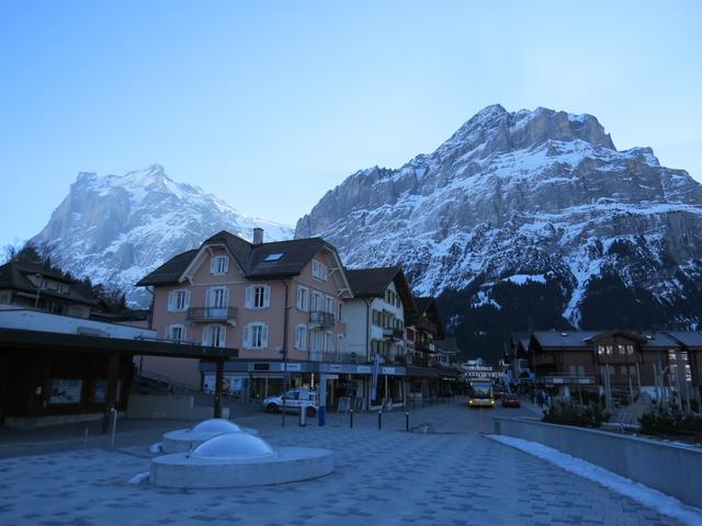 Grindelwald liegt noch im Schatten der Bergriesen