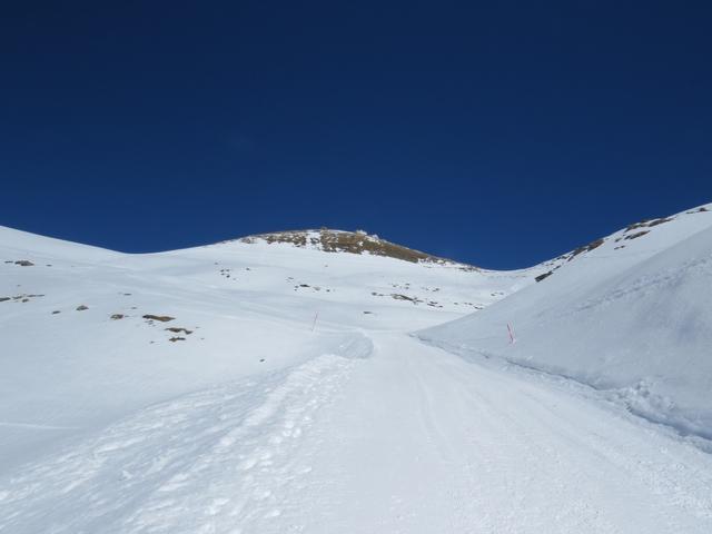 auf der Südseite des Faulhorn ist der Schnee weggerutscht oder geschmolzen