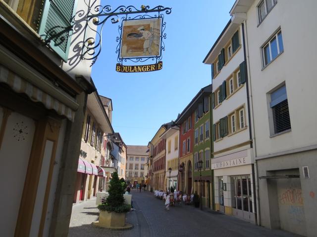 ... und stehen nach ein paar Schritten in der Altstadt von Yverdon