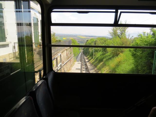 ... fahren wir danach hinunter nach Cossonay Gare-Penthalaz 434 m.ü.M.