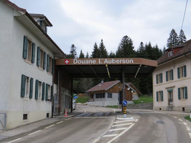 der Grenzübergang Frankreich - Schweiz bei La Grande-Borne 1103 m.ü.M.