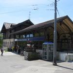 bei der Talstation der Standseilbahn in Vevey