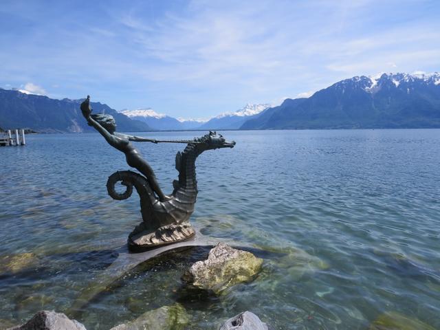 fantasievolle Statuen, säumen das Ufer des Genfersee