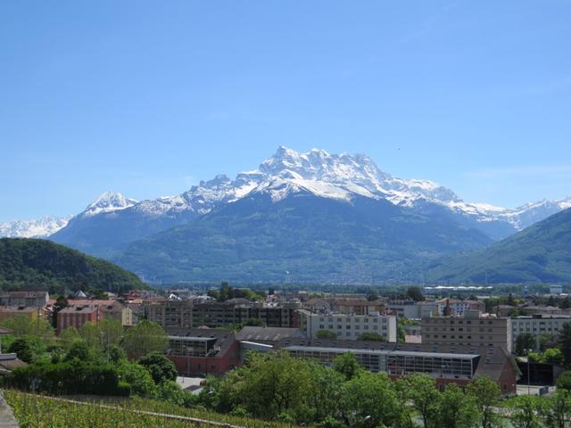 Blick auf Aigle mit dem Dents du Midi. Was für ein Erlebnis, als wir dort oben standen