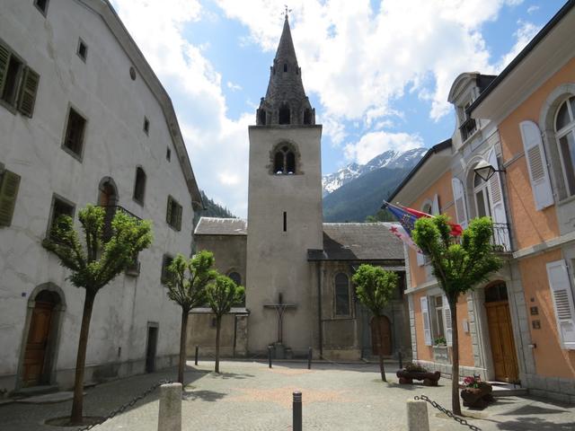 wie immer, wenn eine Kirche geöffnet ist, besuchen wir sie auch