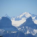 Blick über die beiden Dents de Morcles zum Grand Golliat, Pointe de Drône und Mont Vélan