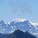 Blick über die Dents du Midi zum Mont Blanc Massiv