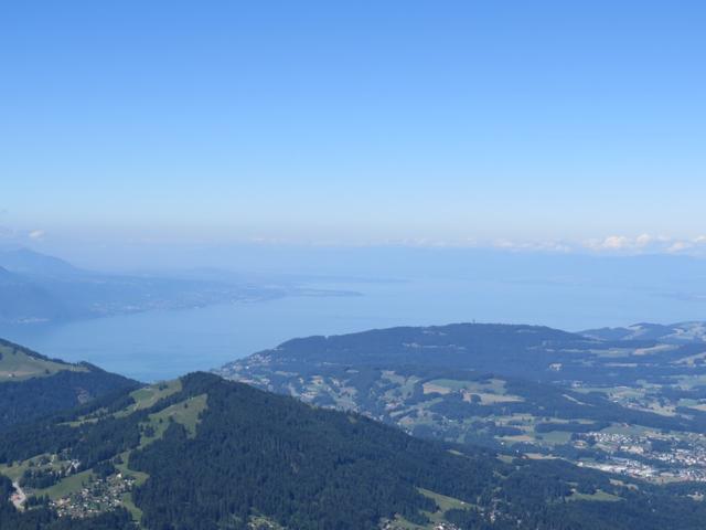 während der Pause auf dem Teysachaux geniessen wir nicht nur die Aussicht auf die Berge, sondern auch auf den Genfersee