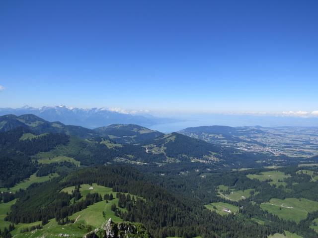 dieser traumhafte Ausblick, sollte uns aber nicht davon abhalten auf den Pfad zu achten