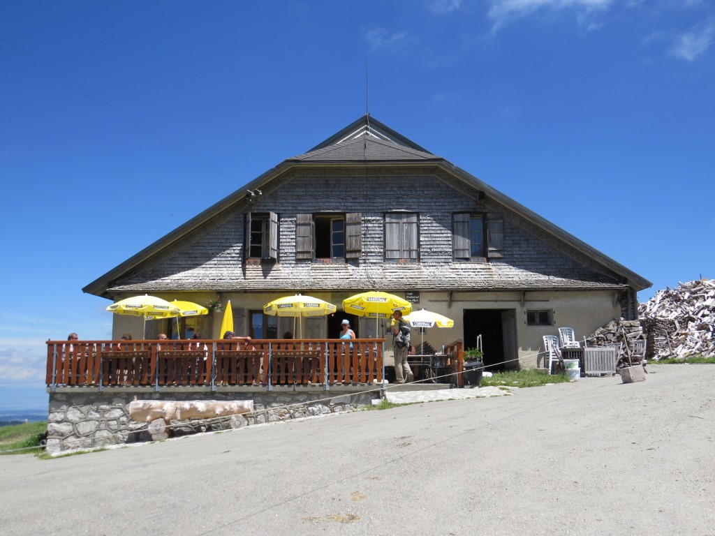 bei der Alpwirtschaft auf Gros-Plané 1476 m.ü.M....