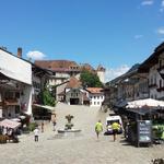 nach dieser schönen Wanderung, nehmen wir uns noch die Zeit, und Besuchen das schöne Dorf von Gruyères