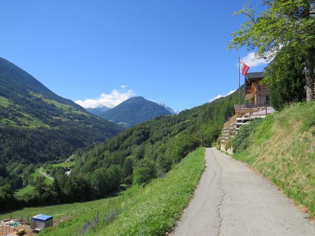 beim kleinen Weiler La Garde 900 m.ü.M. mit Blick Richtung Orsières