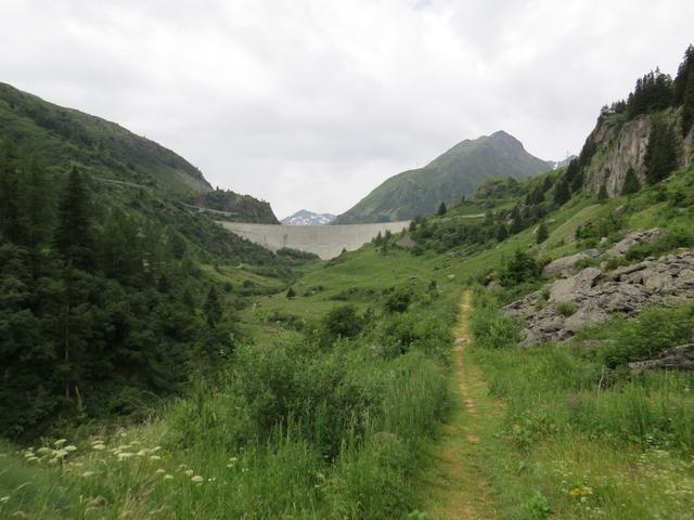 es ist die Staumauer des Lac des Toules