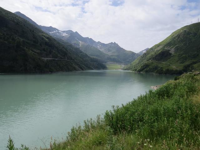 Blick auf den Stausee Lac des Toules